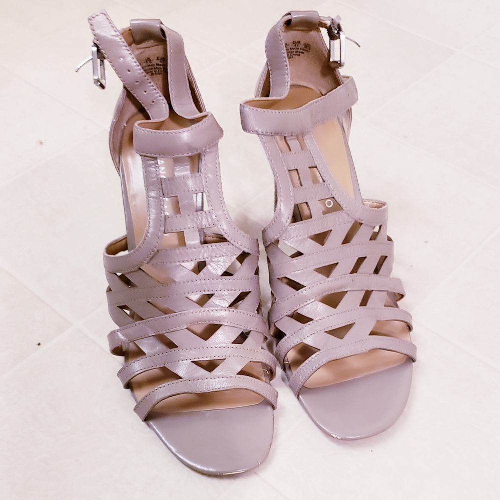 9.5 Lady's sandal/heels by Franco Sarto